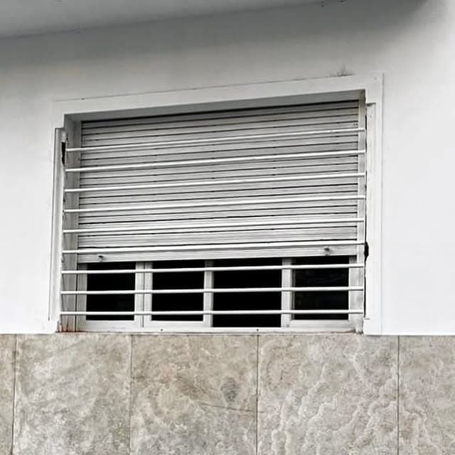 Portón y trabajo de herrería especial a medida en La Plata